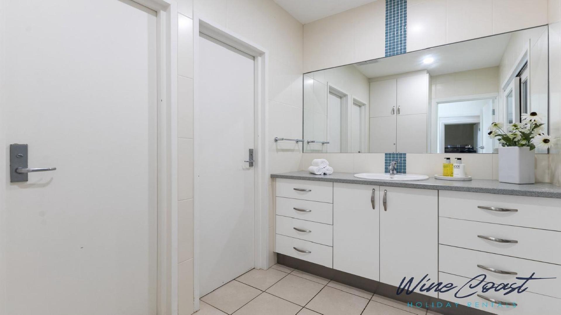 35 Degrees South By Wine Coast Holiday Rentals - Escape To The Fabulous 35 Degrees South By Wine Coast Holiday Rentals. Port Noarlunga Extérieur photo